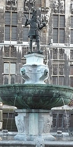 Aachen Markt Karlsbrunnen